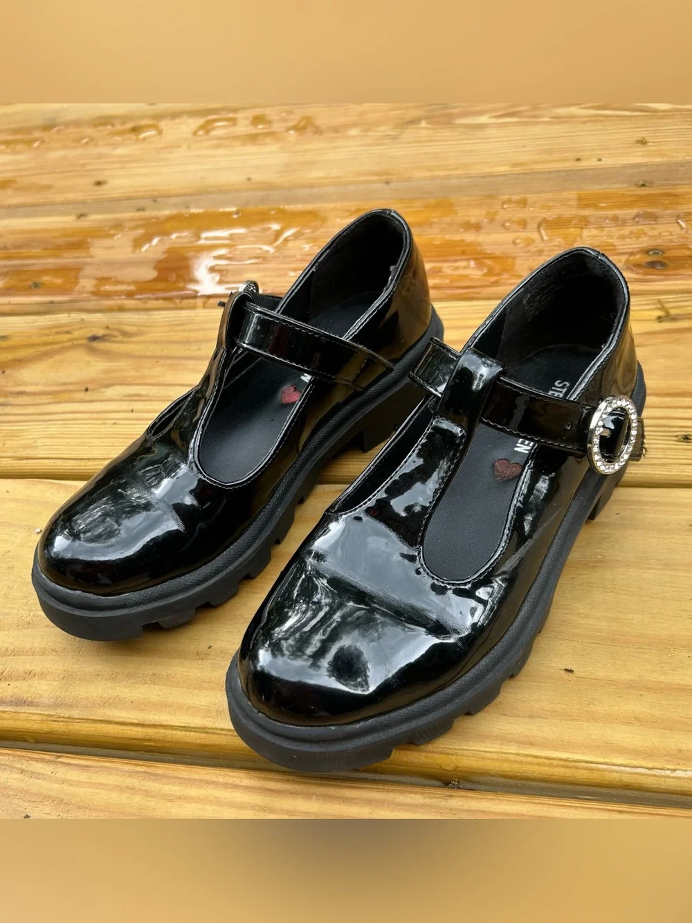 Steve Madden Black Patent Leather Lug Sole Mary Janes size 2 girls
